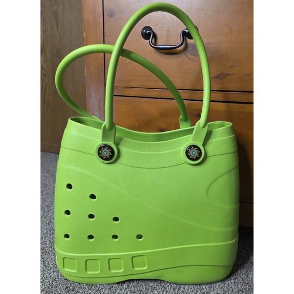 OPTARI Sol Tote Rubber Waterproof Green Beach Pool Travel Handbag Utility - Picture 2 of 15